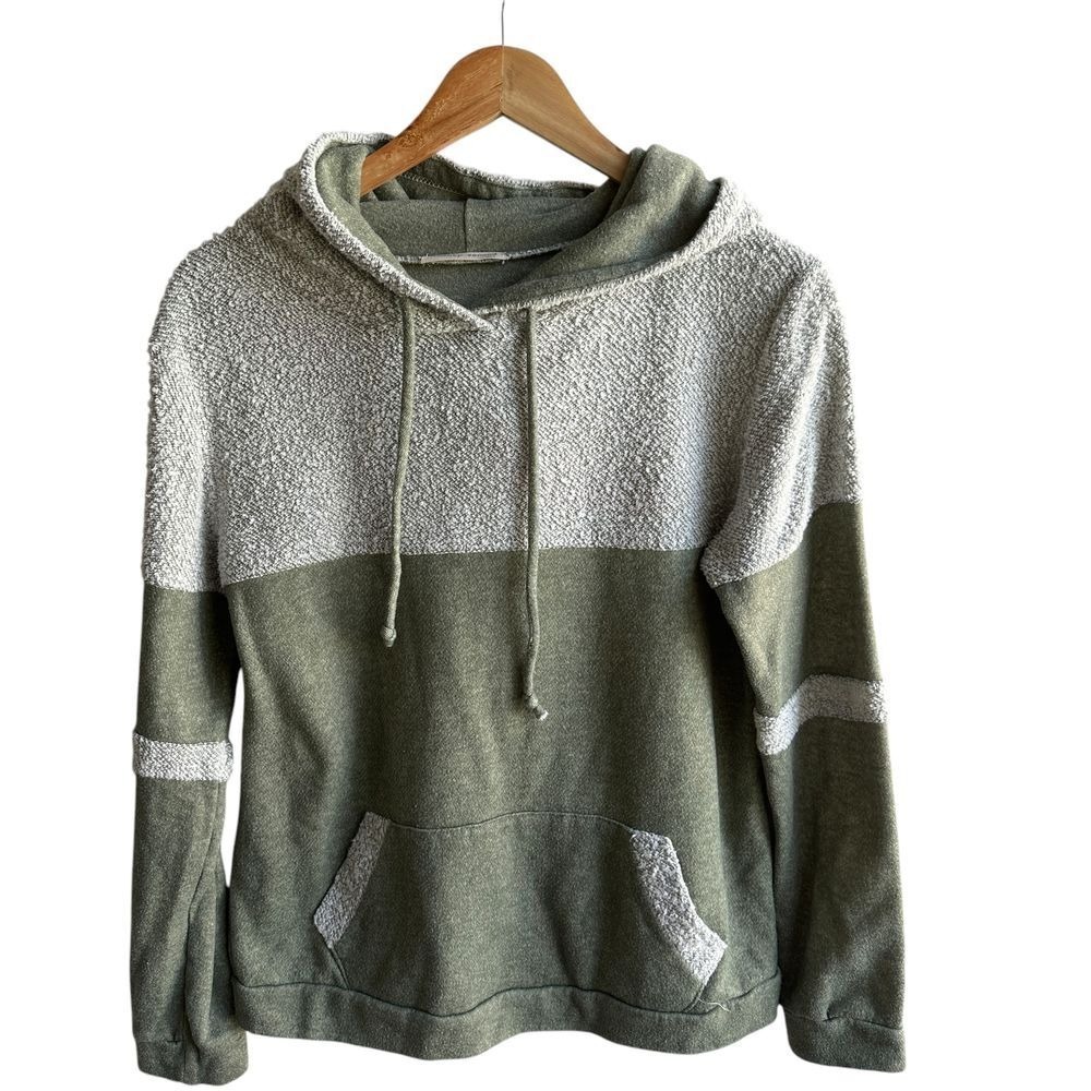 Twenty Second Hoodied Sweatshirt Green‎ Cabincore Loungewear Medium Cozy